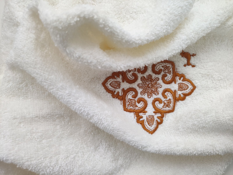 Telo doccia con ricamo Maioliche